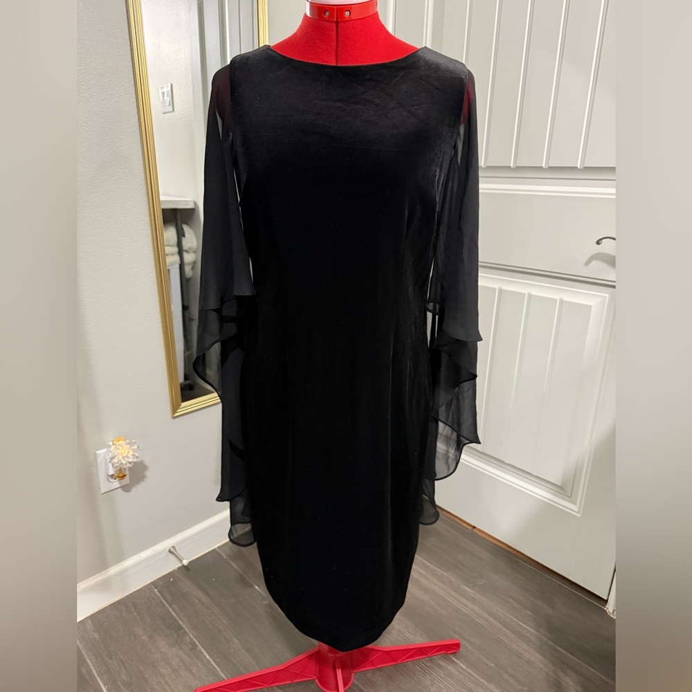 Addison Evenings Elegant Black shear Sleeves Evening knee length Dress size 8